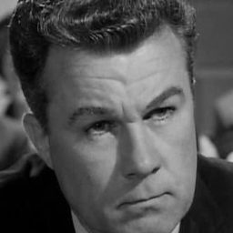 Ken Wayne 飾演 Baker