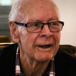 威廉·班尼菲爾德 - 里斯本丸沉沒演員 飾演Self