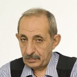 Mihalis Giannatos - 塞瑟島之旅演員 飾演police officer