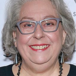 Jayne Houdyshell 飾演 Harry's Landlady