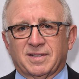 Irving Azoff 飾演 Self