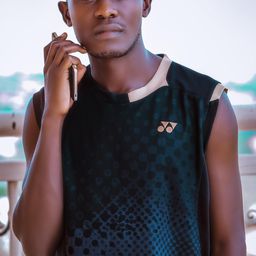 Bash Luks 飾演 Pump Attendant 2