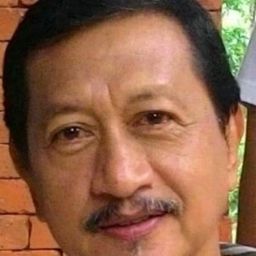 漢斯·古納望 飾演 Ustadz Wahid