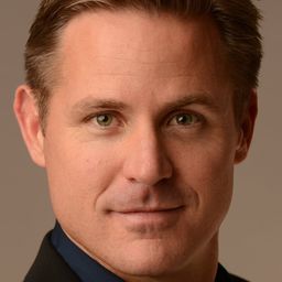 Lee O'Brian 飾演 Doctor Burns