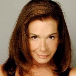 Ana María Picchio 飾演 Directora (voice) ARG