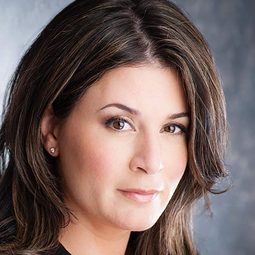 妮可·奧利佛 - 過年有禮不嫌多演員 飾演Diane