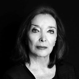 Núria Espert 飾演 Self