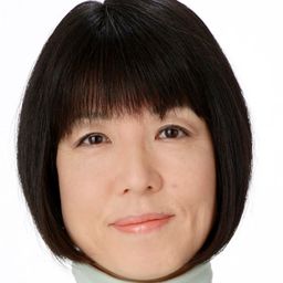 円城寺あや 飾演 