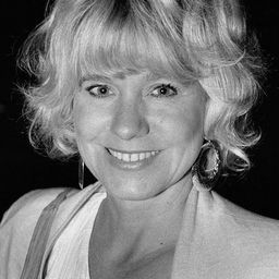 Lis Nilheim 飾演 Lilian