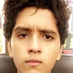 Shivam Vichare 飾演 Sachin