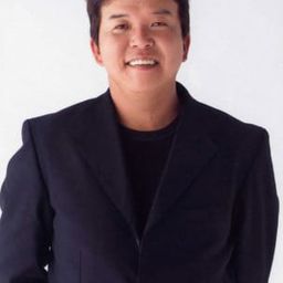 村上ショージ 飾演 