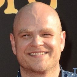 麥可·亞當思韋特 - Dragons II: The Metal Ages演員 飾演Dev (voice)