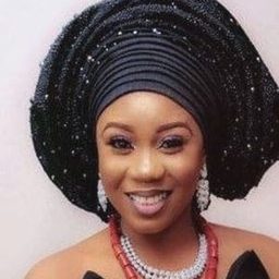 Toyin Aimakhu-Johnson 飾演 Yetunde