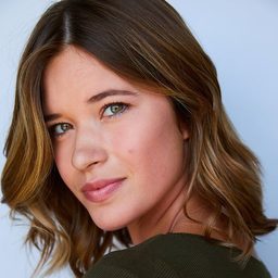 Jade Kaiser 飾演 Brittany