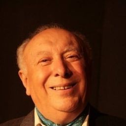 Nino Scardina 飾演 