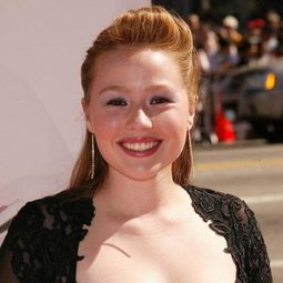 安德莉亞·艾佛瑞 飾演 Gabriella
