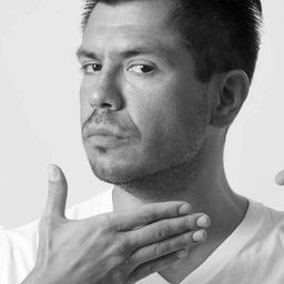 皮特羅·西比雷 飾演 Zambrano