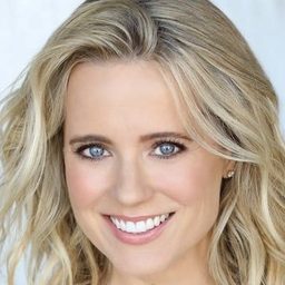 Allison Munn - Nickelodeon's Not So Valentine's Special演員 飾演Bride / Mrs. Claus