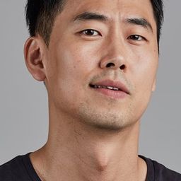 Yun Ki-chang 飾演 Jin Xia's Supervisor