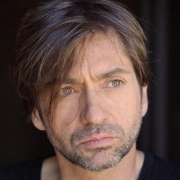 Francesco Apolloni 飾演 Pietro