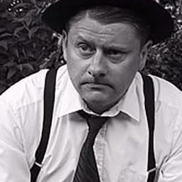 Mike Hayley - 一零二真狗演員 飾演Constable