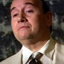 André Gomes 飾演 Commanditaire