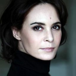 Nathalie Roussel 飾演 Jeanne Michel