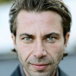 Roberto Turchetta - 巴治奧：神奇小馬尾演員 飾演Carlo Ancelotti