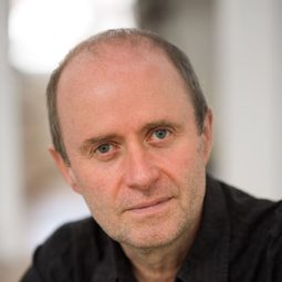 Patrick Brennan - 一報還一報演員 飾演Abhorson / Friar Thomas