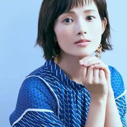 安倍なつみ 飾演 