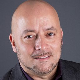 Paul Lang - Pups United演員 飾演Jerry