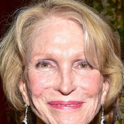 維吉尼亞·凱瑟 - 雙妹奪郎記演員 飾演Mrs. Strauss