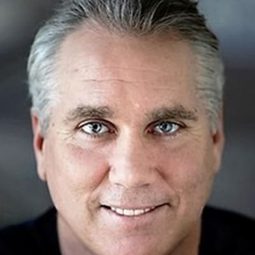 Damien Garvey - 賭徒傑克：死點演員 飾演Stan