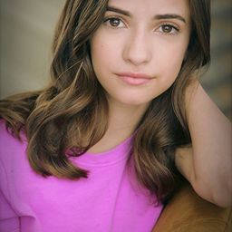 索妮·布林加斯 飾演 Mel