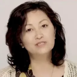 Pang Hoi-Kwan - 雛妓演員 飾演