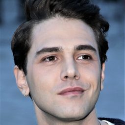 薩維·杜蘭 飾演 Michael