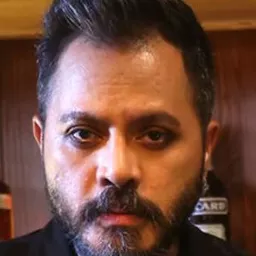 Vit Pacharapon Jantieng 飾演 Num