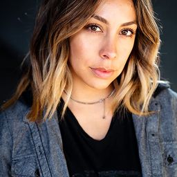 Jaleesa Donna 飾演 Isabel