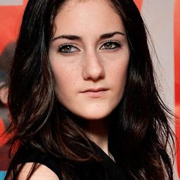 Maryne Cayon 飾演 Soda