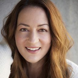 Betsy Hume 飾演 Melissa Lanigan