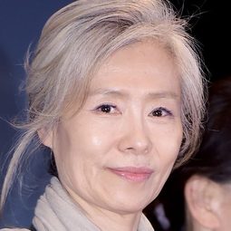 藝秀晶 飾演 Hui-ja