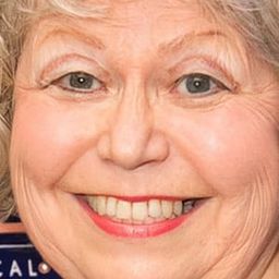 Valda Aviks - Into the Woods演員 飾演Grandmother