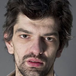 法布里斯·阿德 飾演 Toussaint