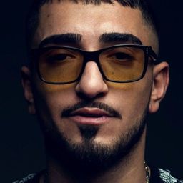 Cem Anhan 飾演 Self - Haftbefehl's Younger Brother