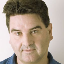 Mark Wright 飾演 Sid the Elephant / The Cockroach / Louie the Fish (voice)