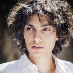 法蘭切斯可·卡瓦婁 飾演 Sebastiano