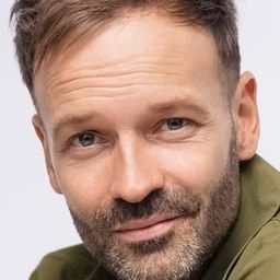 Andreas Tobias - 一路有媽演員 飾演Physiotherapeut