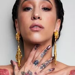 Mela Murder 飾演 Ashley