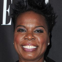 Leslie Jones - 當我們懶在一起演員 飾演Dotti Pace (voice)