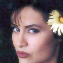 Jasae 飾演 Christa